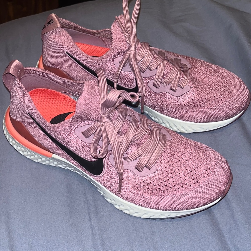 Nike Epic React Flyknit 2